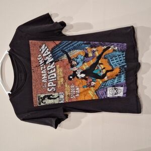 Men's Spiderman small tshirt
